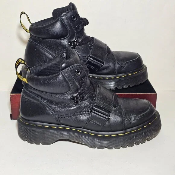 Martens Shoes Dr Doc Martens Zuma Ii Womens Size 7l